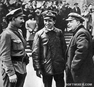 Ленин с коллегами и водителем Гилем